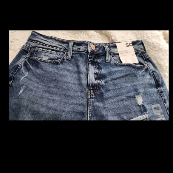 JUNIOR'S  HIGH RISE  MOM 👩 👖 - Picture 7 of 10